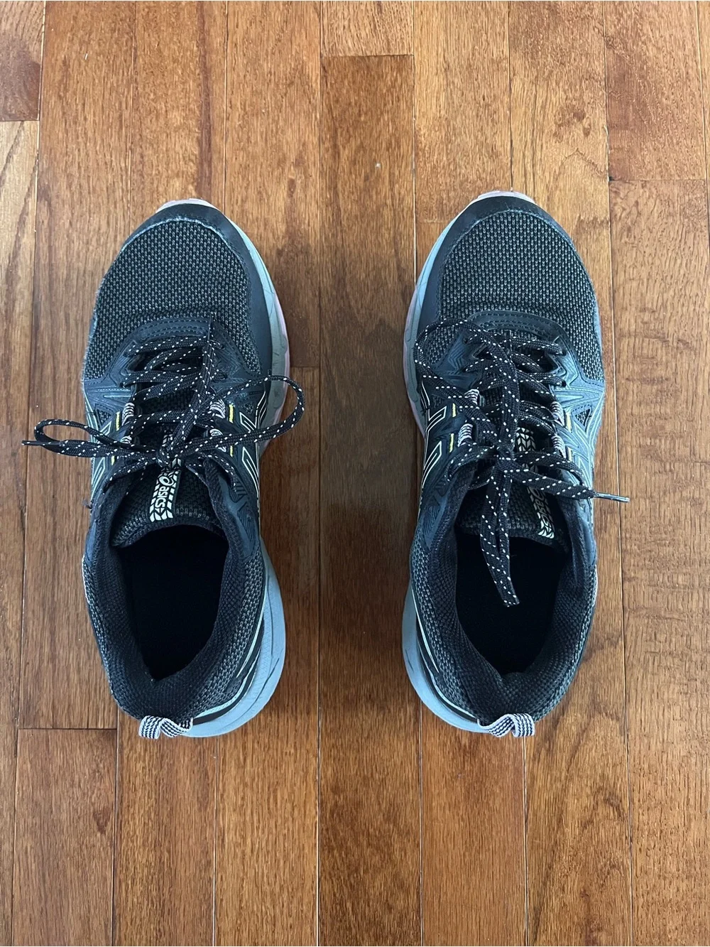 ASICS Women's Black and Light Purple Lace-Up Running Sneakers